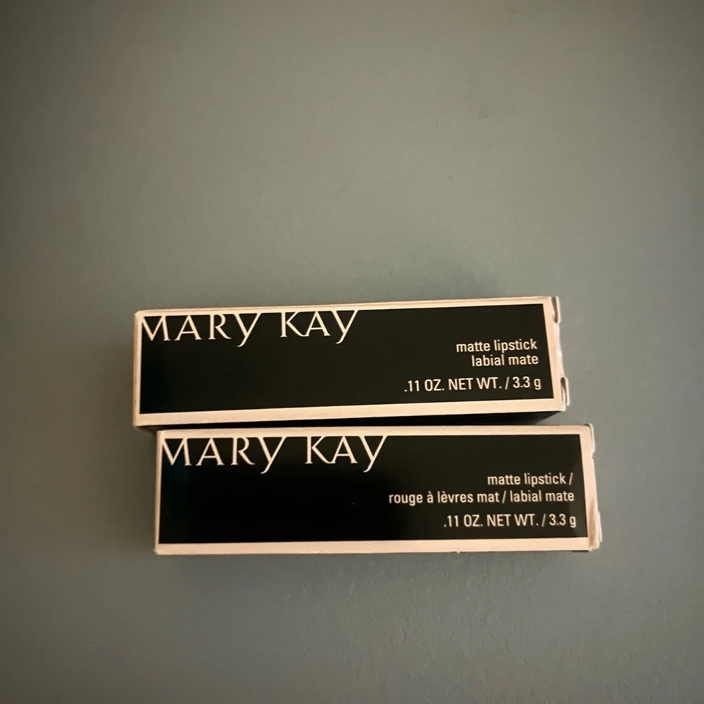 Mary Kay Lipstick Duo - Grazie Violet & Paparazzi Pink